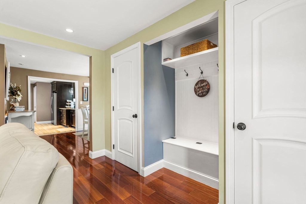 Bathroom, Interior, Recessed Lighting, Wood Texture Flooring