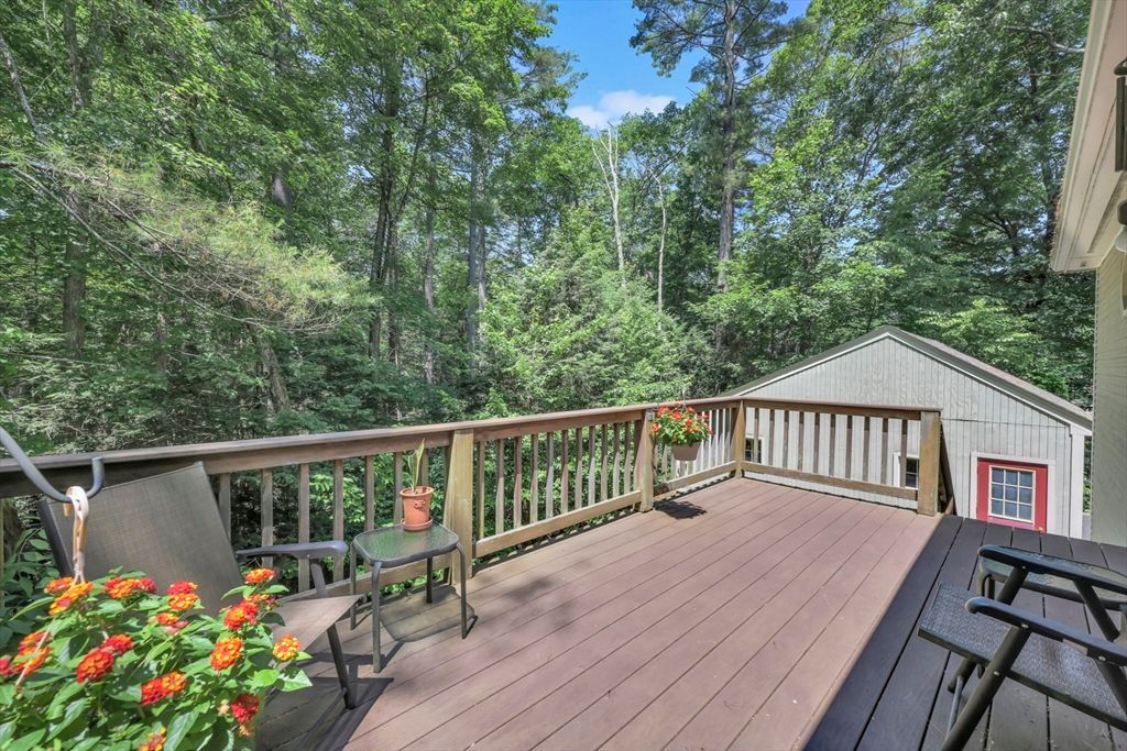 Exterior, Wood Texture Flooring