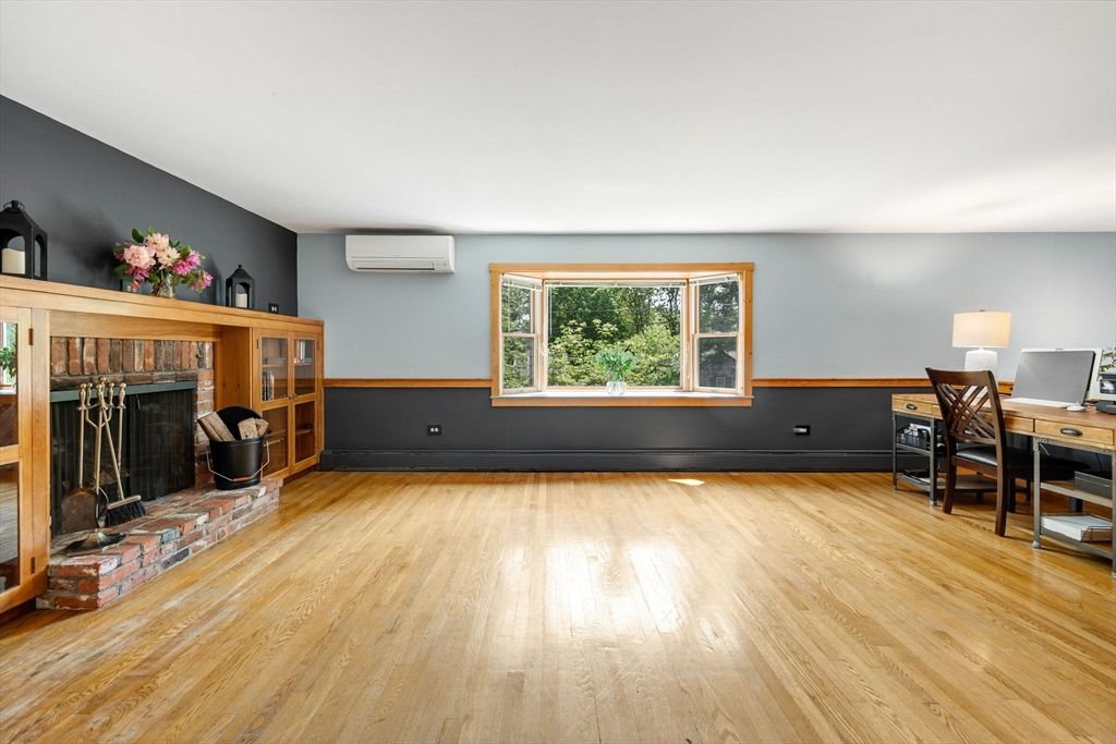 Fireplace, Home Office, Interior, Wood Texture Flooring