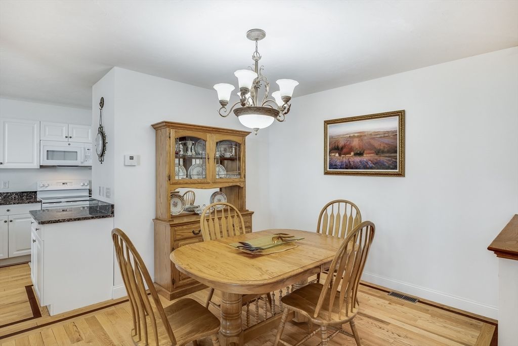Chandelier, Dining room, Interior, Kitchen, Wood Texture Flooring