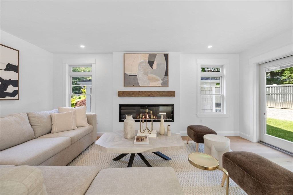 Fireplace, Interior, Living room, Recessed Lighting