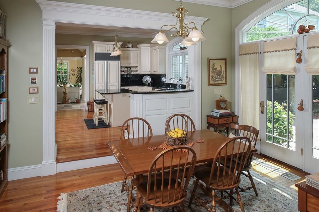 Dining room, Interior, Kitchen, Pendant Lights, Wood Texture Flooring