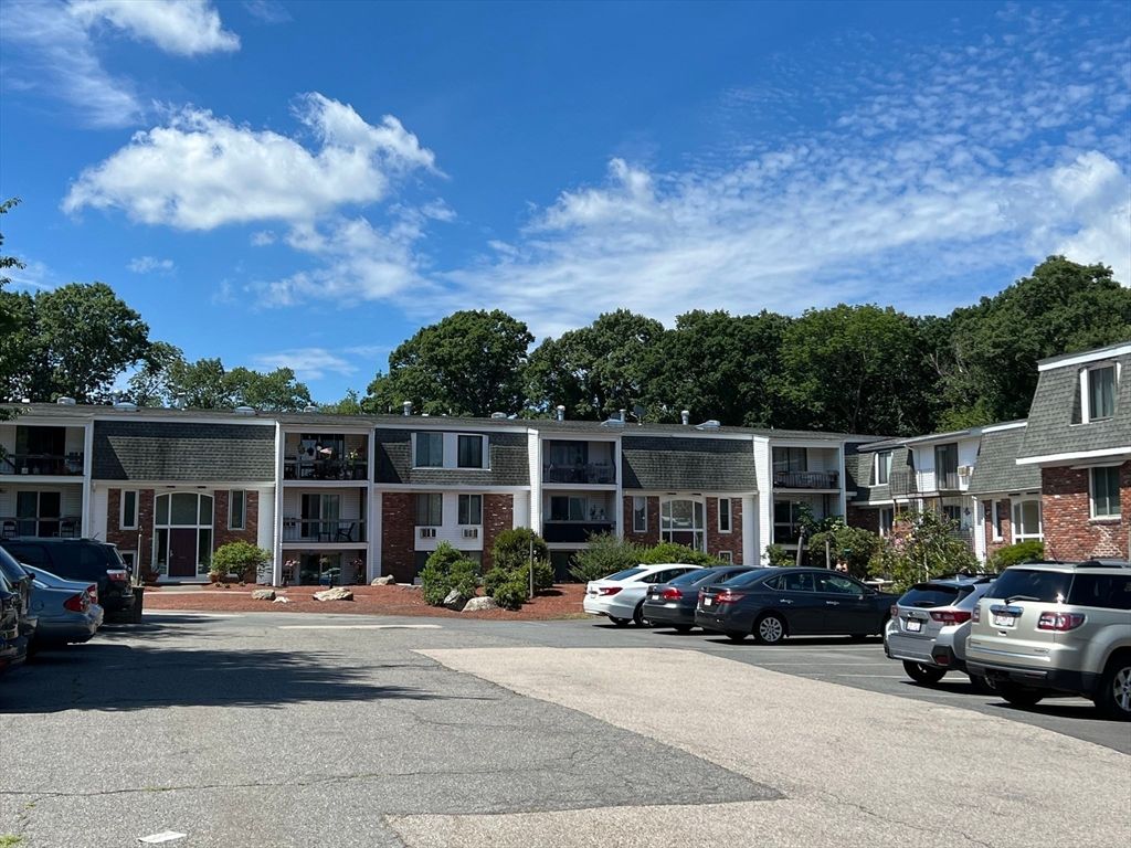Exterior, Facade, Brick Facade, Condo Building