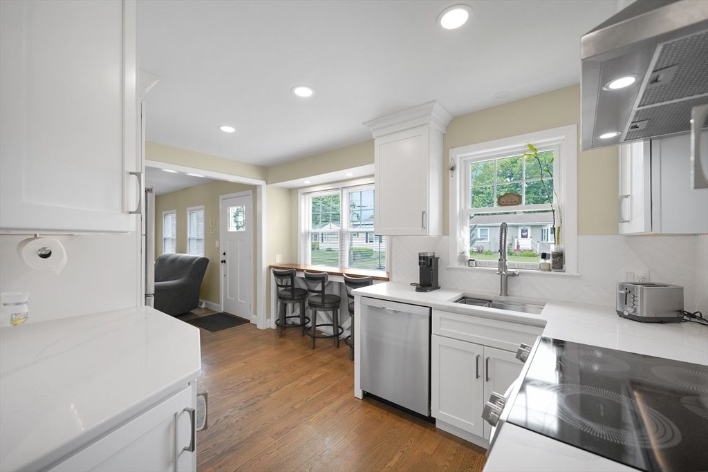 Interior, Kitchen, Recessed Lighting, Wood Texture Flooring
