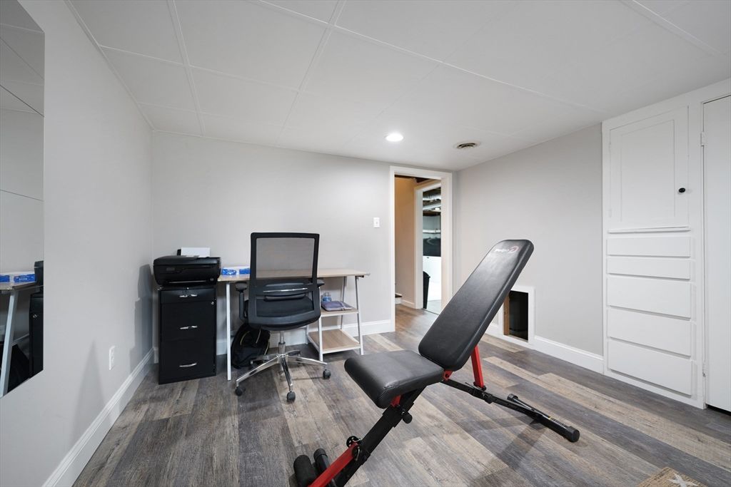 Fitness Equipment, Home Office, Interior, Recessed Lighting, Wood Texture Flooring