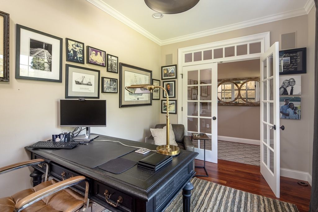 Home Office, Interior, Recessed Lighting, Wood Texture Flooring