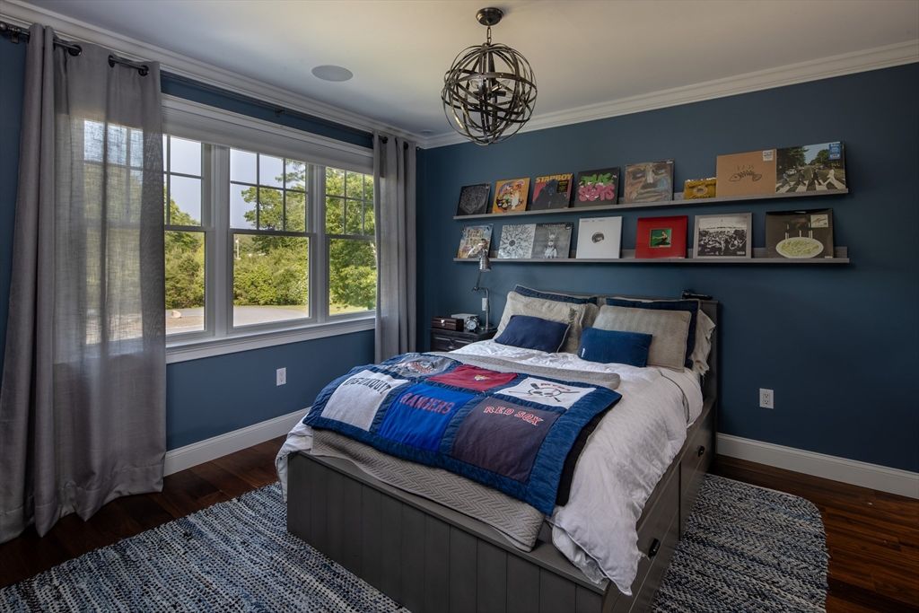 Bedroom, Interior, Pendant Lights, Wood Texture Flooring