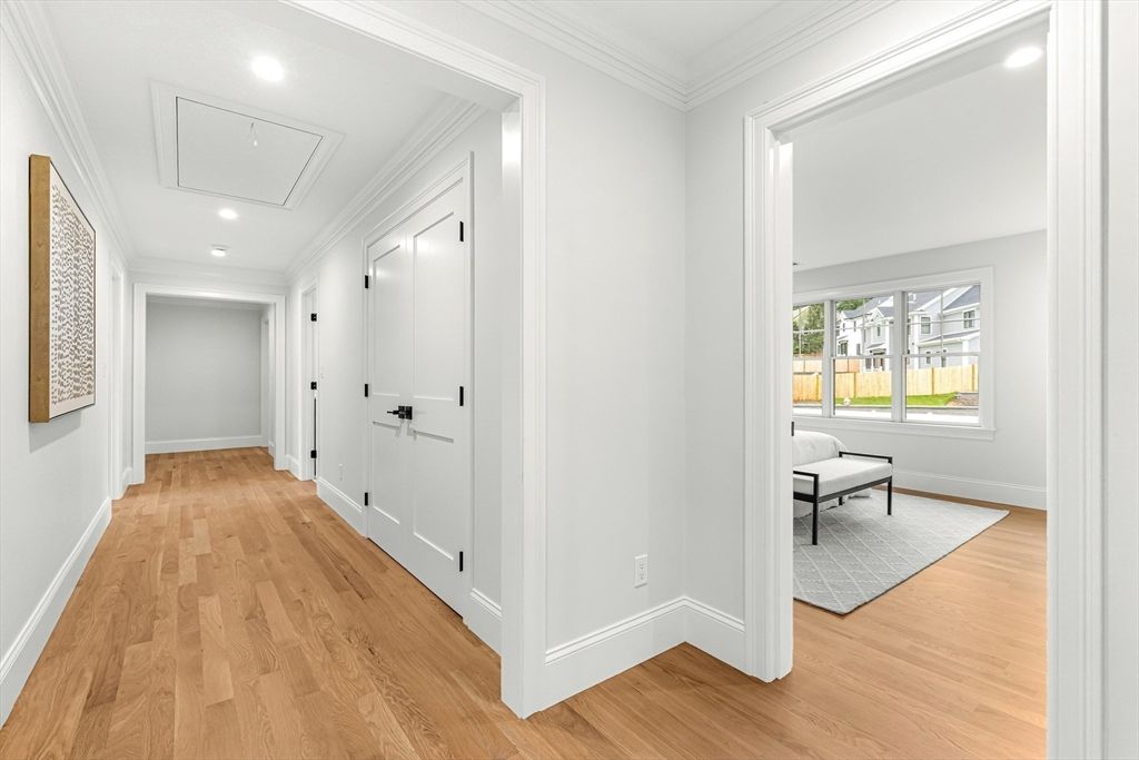 Interior, Recessed Lighting, Wood Texture Flooring