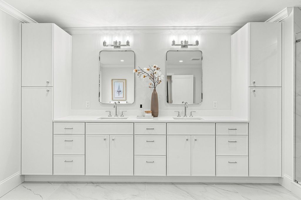 Bathroom, Dual Sink Vanities, Interior, Marble