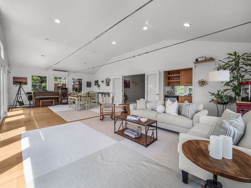 Dining room, Interior, Living room, Recessed Lighting, Wood Texture Flooring