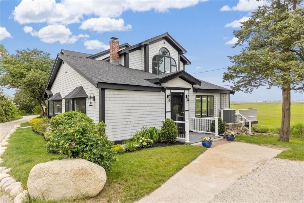 Backyard, Exterior, Facade, Cape Cod