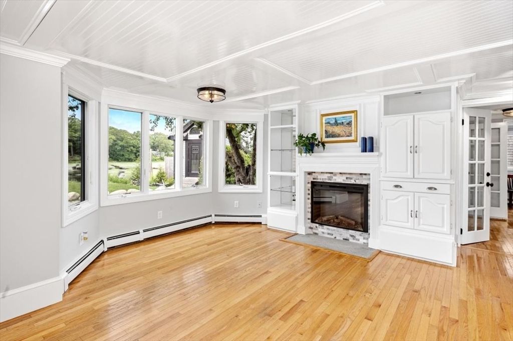 Empty room, Fireplace, Interior, Wood Texture Flooring