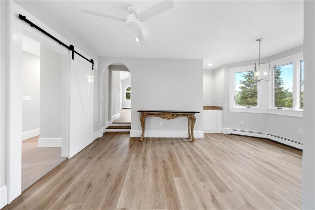 Interior, Pendant Lights, Recessed Lighting, Wood Texture Flooring