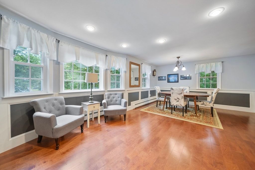 Dining room, Interior, Pendant Lights, Recessed Lighting, Wood Texture Flooring