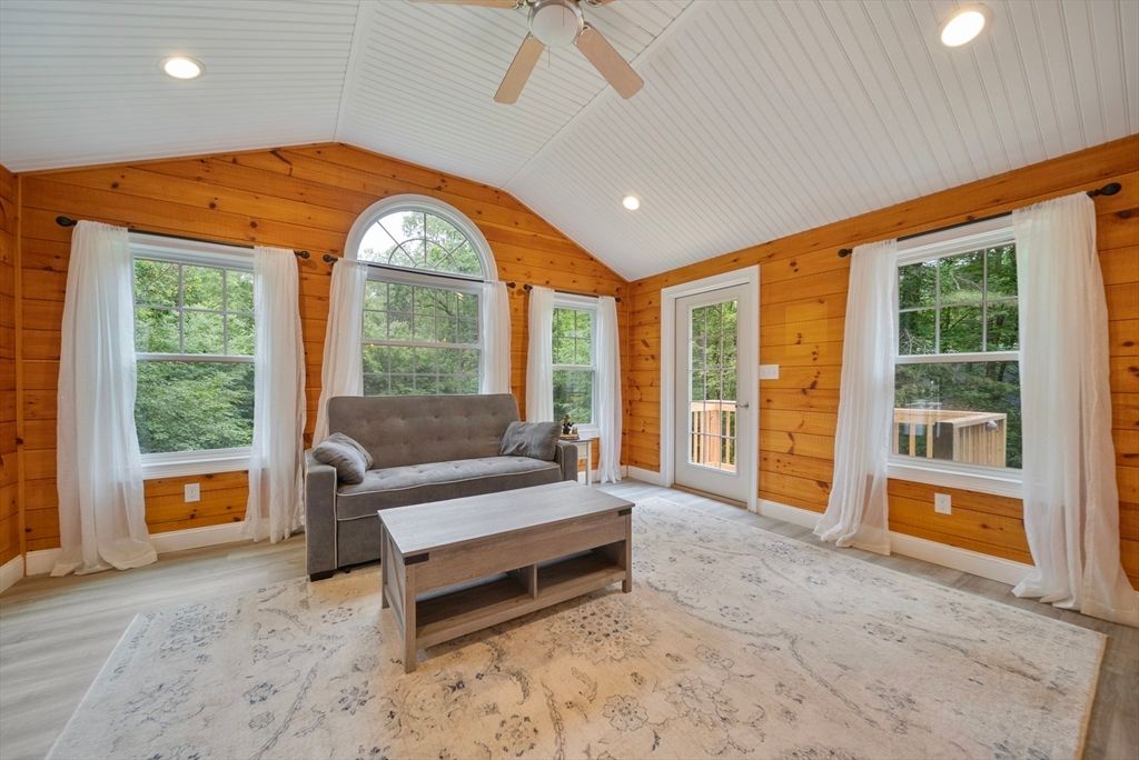 Empty room, Interior, Recessed Lighting, Wood Texture Flooring, Wooden Walls