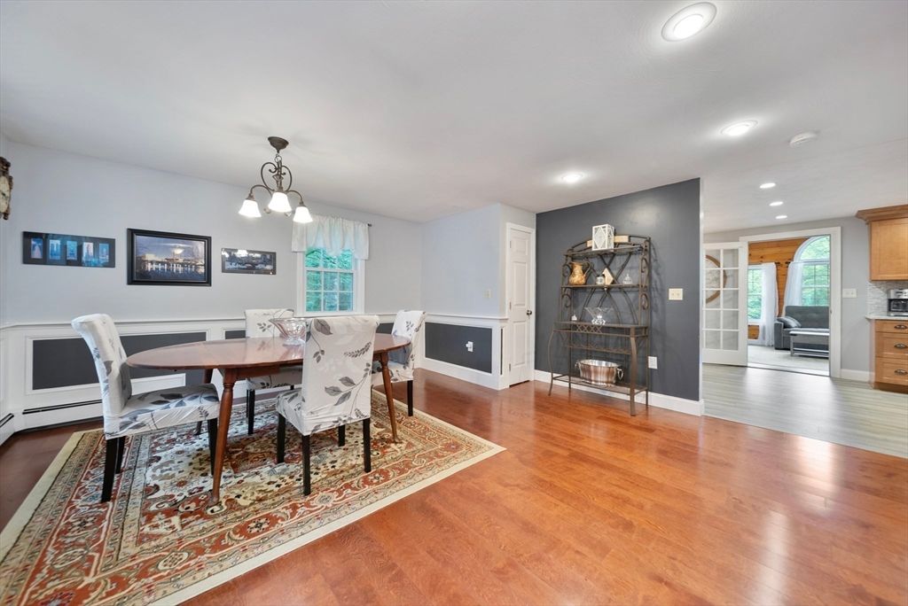 Dining room, Interior, Pendant Lights, Recessed Lighting, Wood Texture Flooring