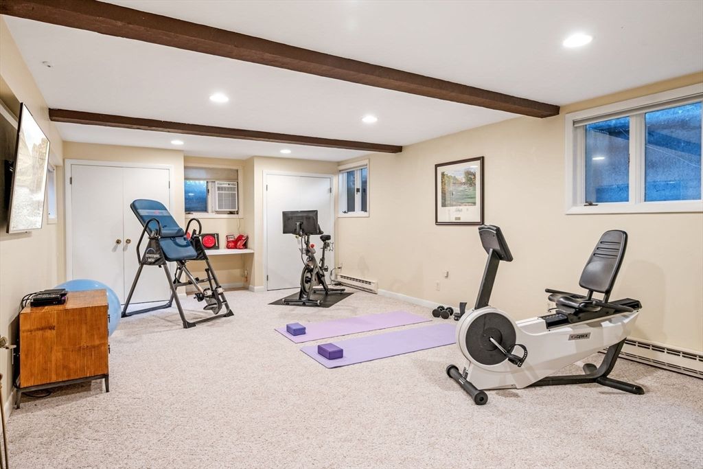 Fitness Equipment, Interior, Recessed Lighting, Wooden Beams