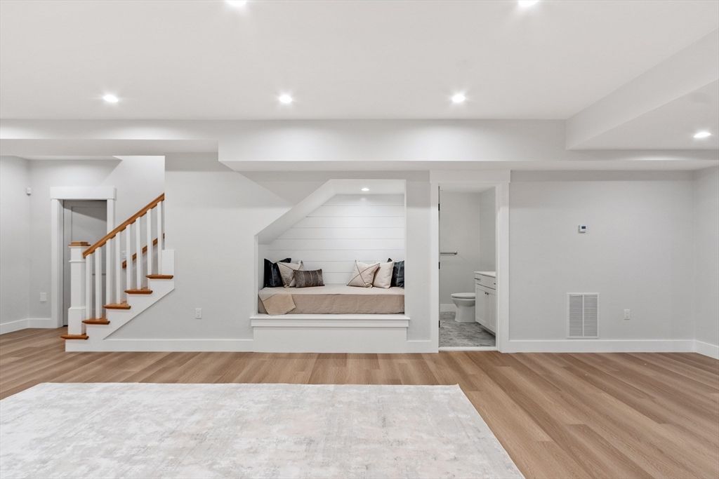 Bathroom, Interior, Recessed Lighting, Wood Texture Flooring