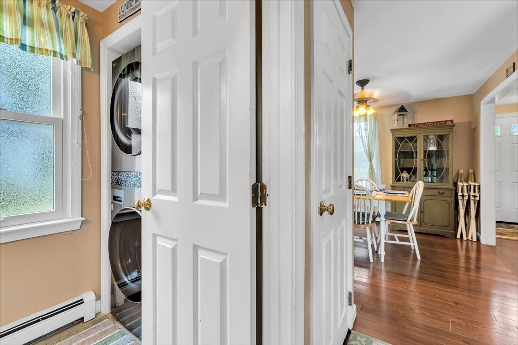 Home Office, Interior, Washer, Wood Texture Flooring