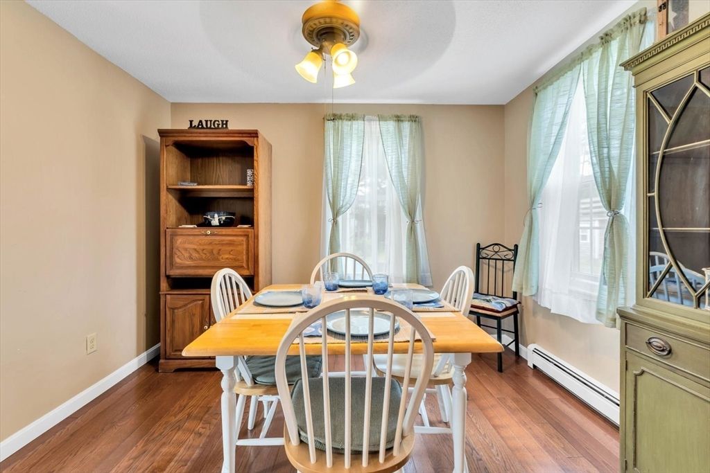 Dining room, Interior, Wood Texture Flooring