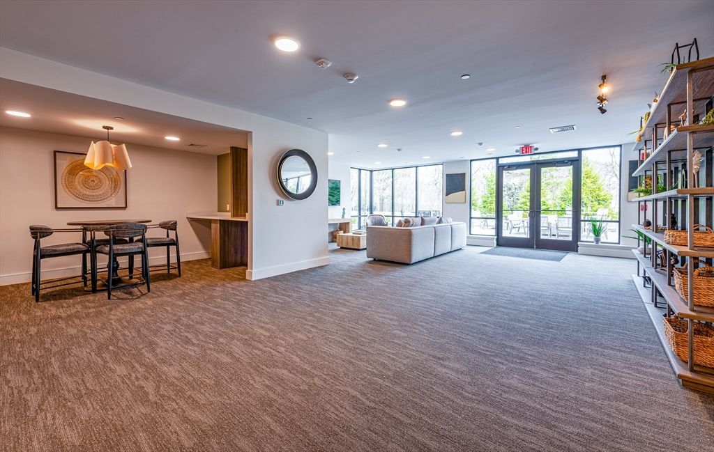 Dining room, Interior, Living room, Recessed Lighting