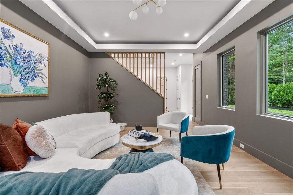 Interior, Living room, Recessed Lighting, Wood Texture Flooring