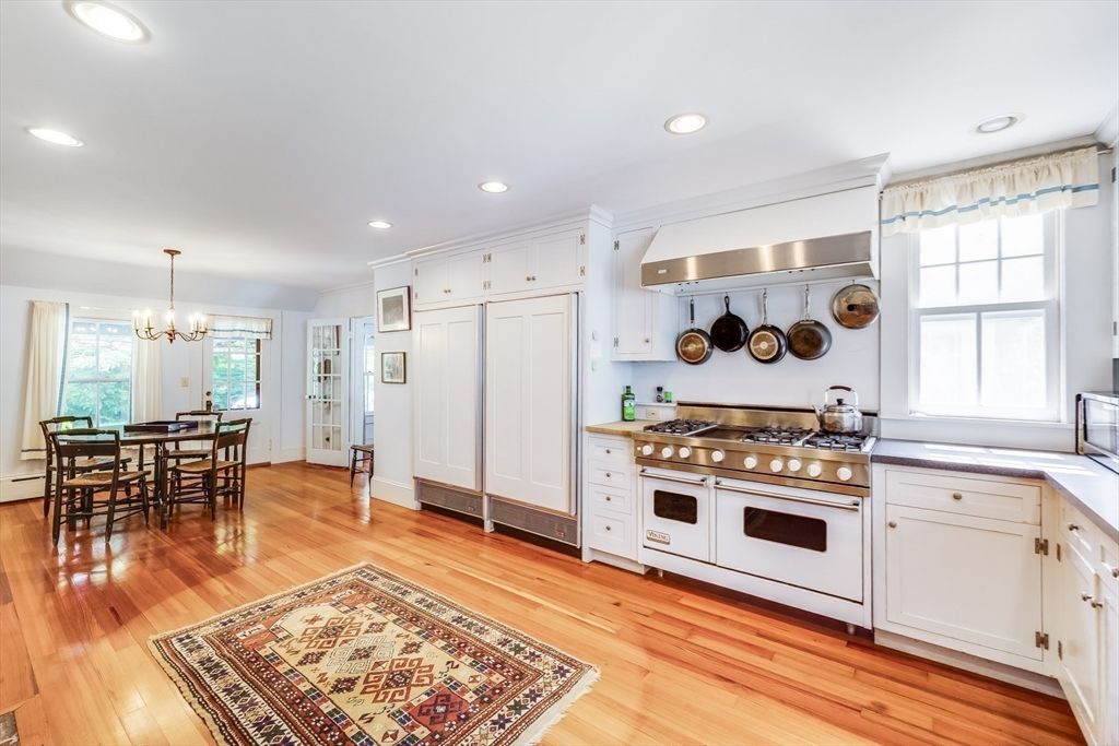 Chandelier, Dining room, Interior, Kitchen, Recessed Lighting, Stainless Steel Appliances, Wood Texture Flooring