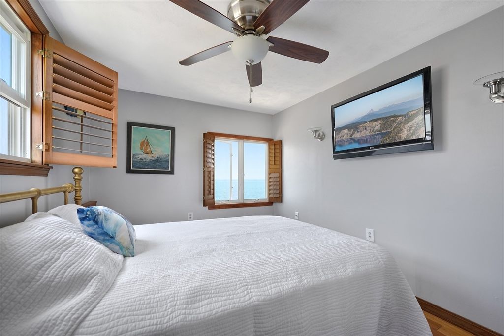 Bedroom, Interior, Water, Wood Texture Flooring