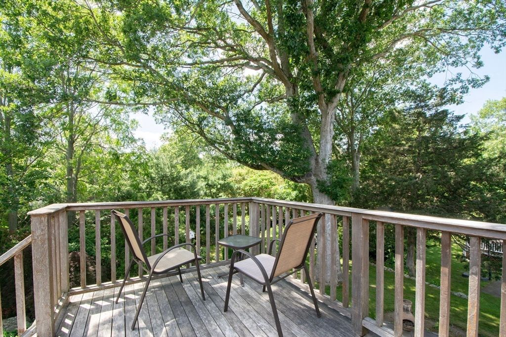 Exterior, Wood Texture Flooring