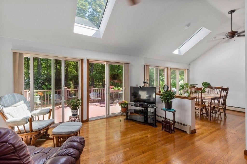 Dining room, Interior, Living room, Sun Room, Wood Texture Flooring