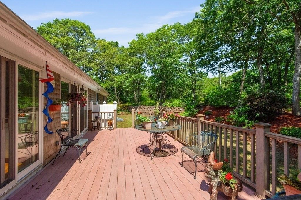 Exterior, Wood Texture Flooring