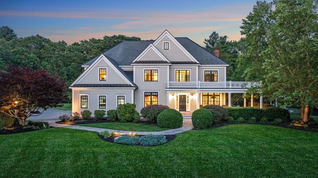 Backyard, Exterior, Facade, Farmhouse