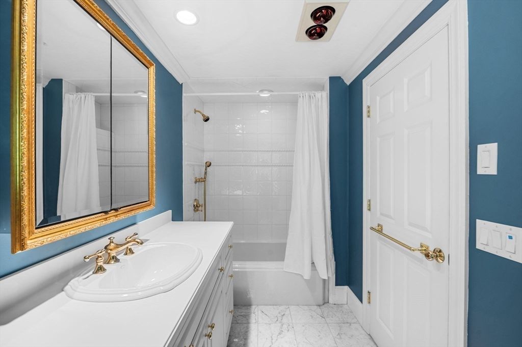 Bathroom, Interior, Marble, Recessed Lighting