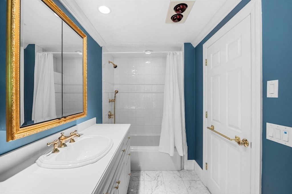 Bathroom, Interior, Marble, Recessed Lighting