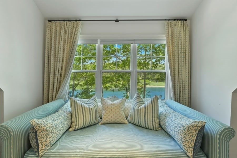 Bedroom, Interior, Water