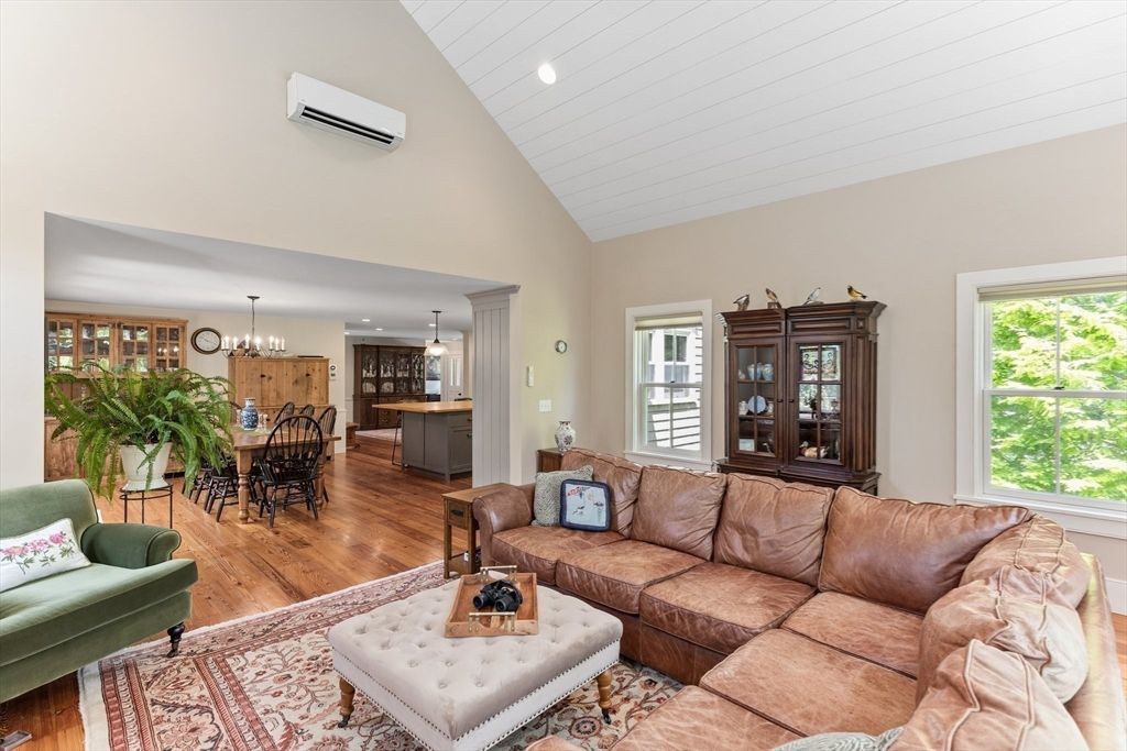 Chandelier, Dining room, Interior, Kitchen, Living room, Pendant Lights, Recessed Lighting, Wood Texture Flooring