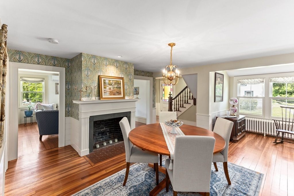 Dining room, Fireplace, Interior, Pendant Lights, Recessed Lighting, Wood Texture Flooring