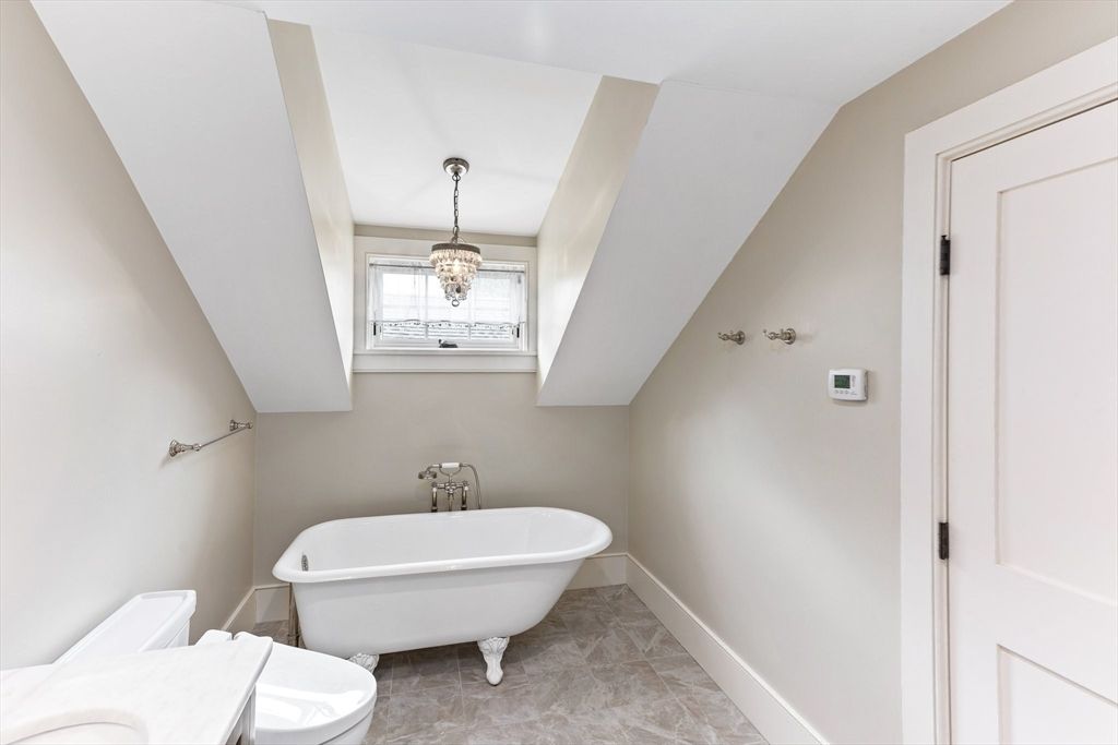 Bathroom, Free Standing Baths, Interior, Pendant Lights