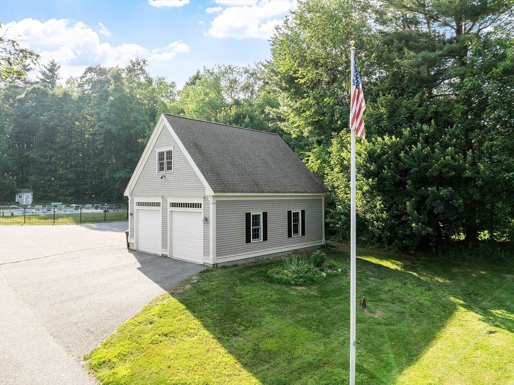 Backyard, Detached Garage, Exterior