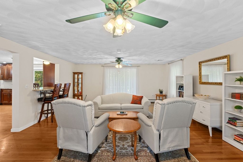 Dining room, Interior, Living room, Wood Texture Flooring