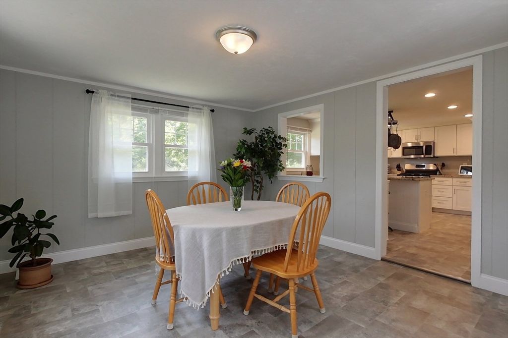 Dining room, Interior, Kitchen, Recessed Lighting