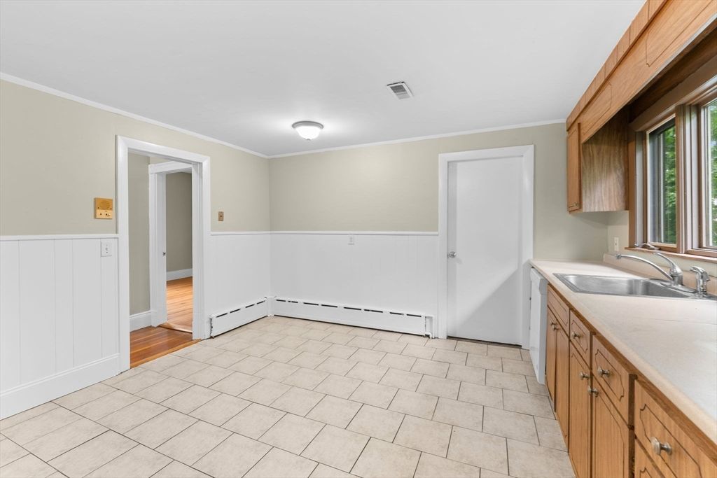 Empty room, Interior, Kitchen, Wood Texture Flooring