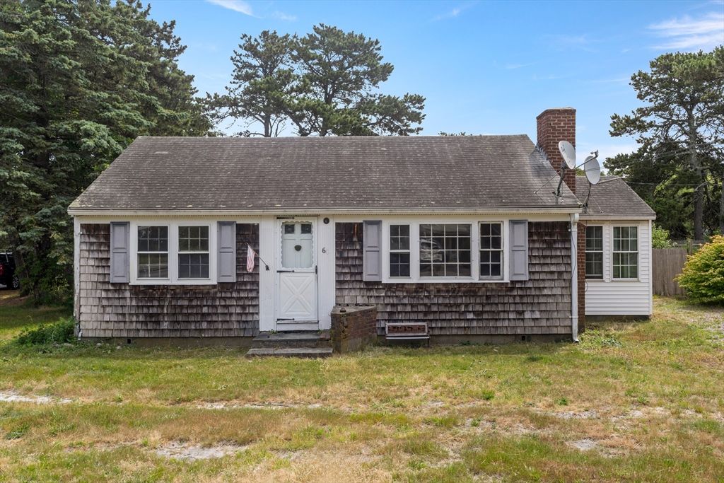 Exterior, Facade, Cape Cod