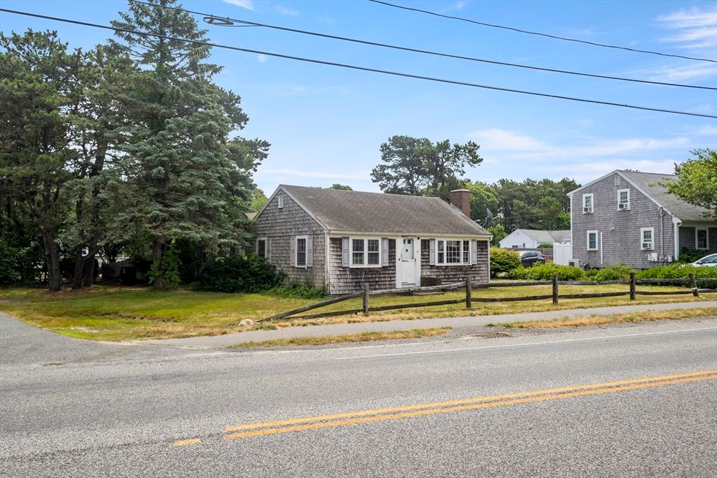 Exterior, Facade, Cape Cod