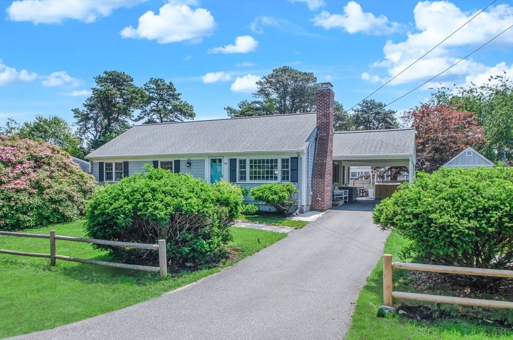 Exterior, Facade, Cape Cod