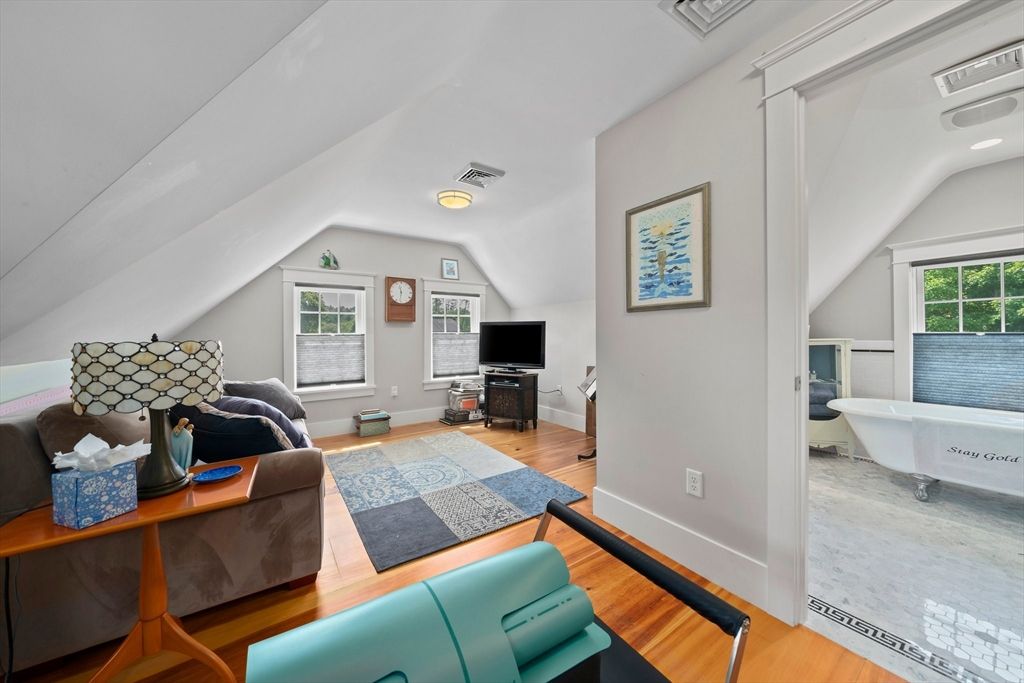 Bathroom, Free Standing Baths, Interior, Recessed Lighting, Wood Texture Flooring
