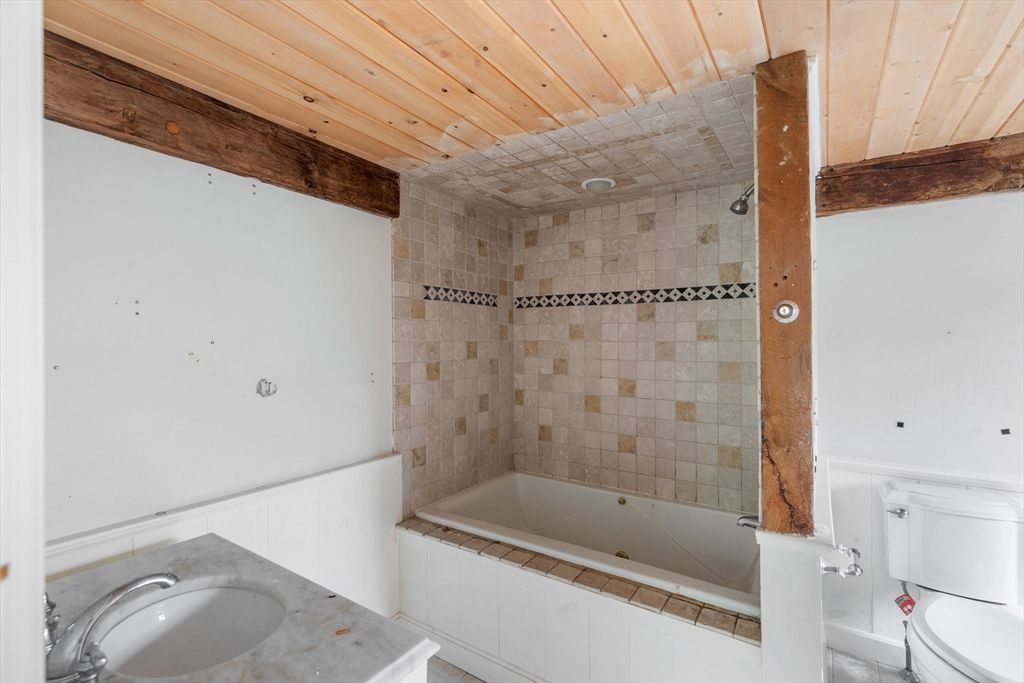 Bathroom, Interior, Wooden Ceilings