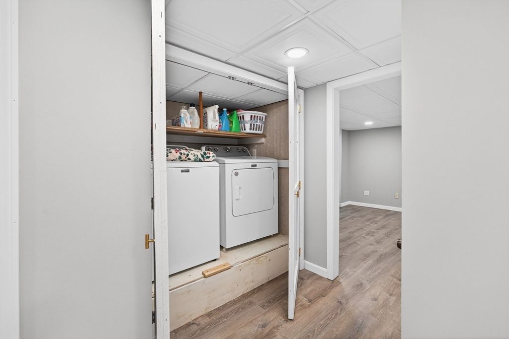 Interior, Recessed Lighting, Utility Closets, Washer, Wood Texture Flooring
