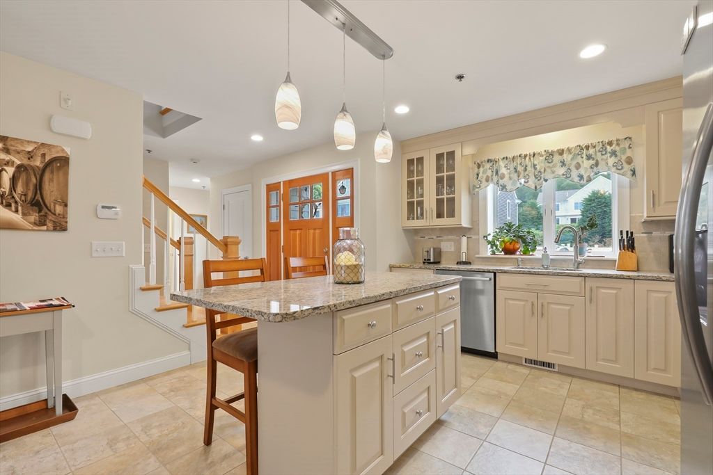 Interior, Kitchen, Pendant Lights, Recessed Lighting, Stainless Steel Appliances