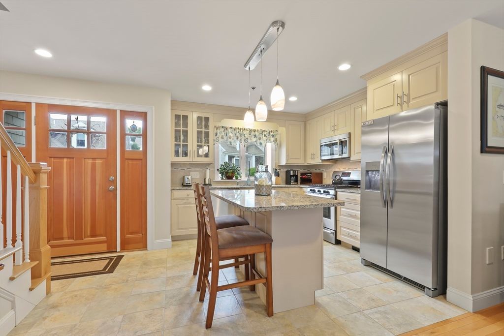 Interior, Kitchen, Pendant Lights, Recessed Lighting, Stainless Steel Appliances